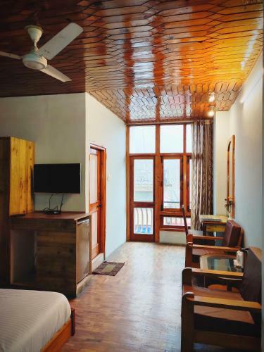 Hotel Himalayan Hamlet Resort