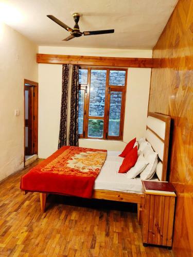 Hotel Himalayan Hamlet Resort