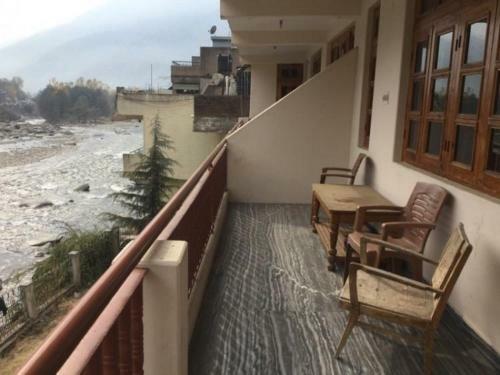 Hostal River Site Guest House