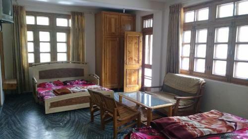 Hostal River Site Guest House