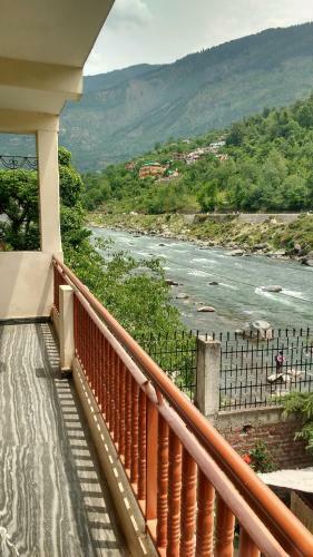 Hostal River Site Guest House