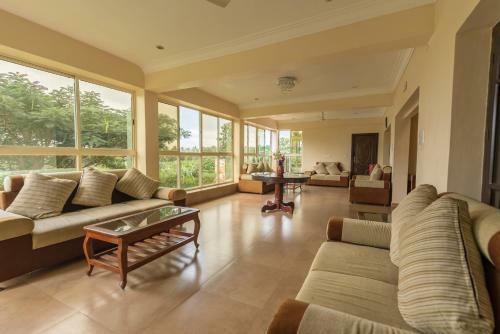 Hotel Bota Royal