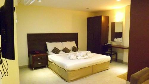 Castle International Premium Hotel