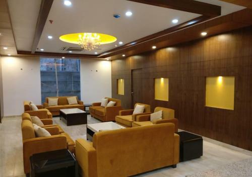 Hotel Triguna Clarks Inn Kurnool