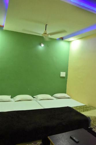 Hotel Sundaram Guest House