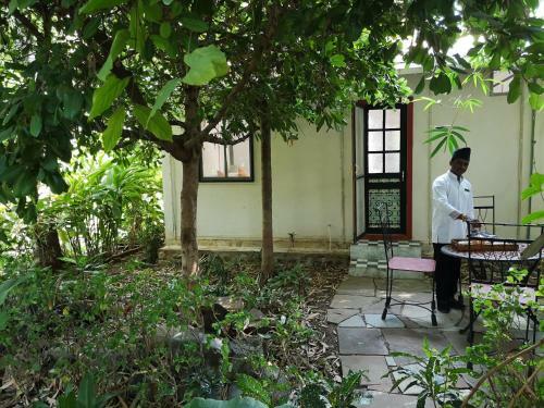 Hotel Ahilya Fort