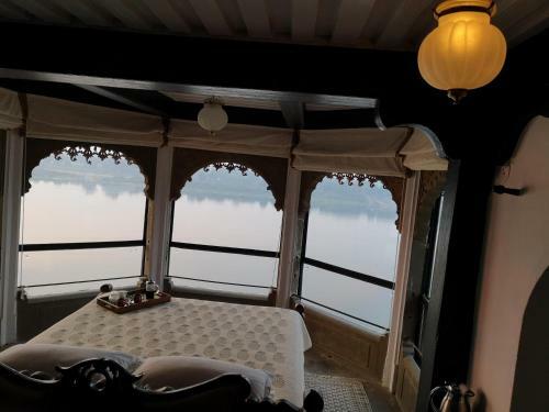 Hotel Ahilya Fort