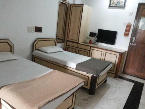 Hotel Kuber's Kamath Residency