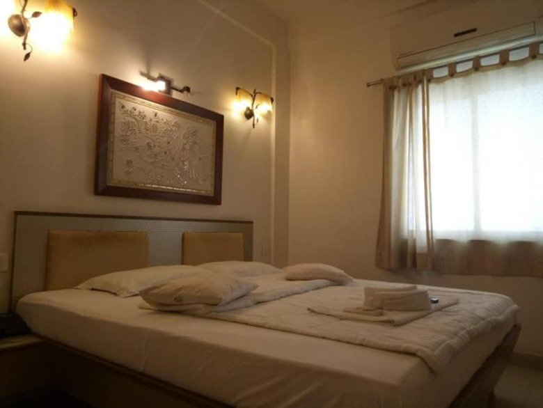 Hotel Surbhi