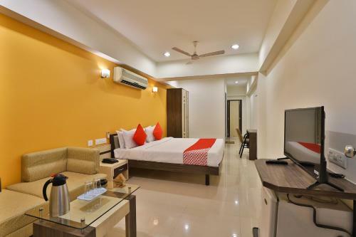 Hotel Oyo 35378 Galaxy Residency