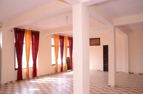 Lord Krishna Himalayan Hotel And Restaurant
