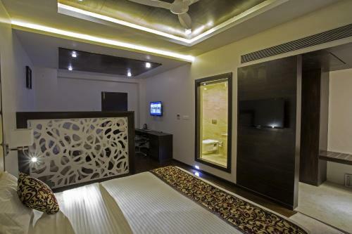 Hotel Ravi Residency