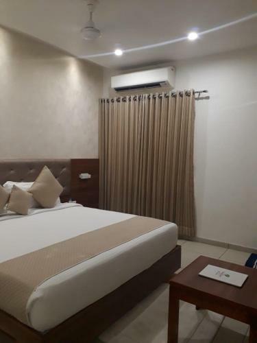 The Grand Vardhman Hotel