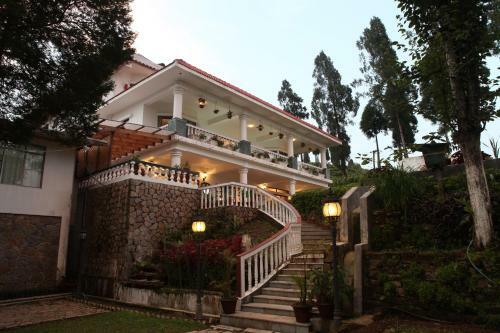 Hotel Sourenee Tea Estate