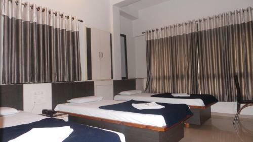 Lodge Hotel Royal Residency Executive