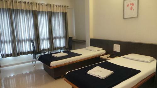 Lodge Hotel Royal Residency Executive
