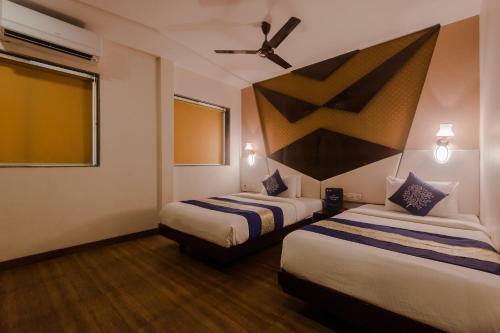 Oyo 10166 Hotel D69 Residency