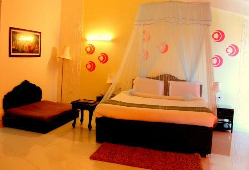 Hotel Vasant Palace Mussoorie Mallroad