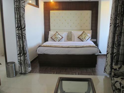 Hotel Luxmount, Mussoorie