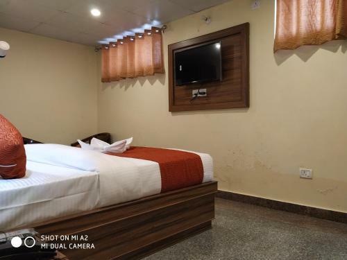 The Modern "a Home Stay - Away From Home"