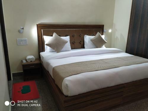 The Modern "a Home Stay - Away From Home"