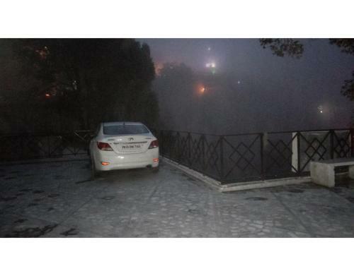Hostal Budget Rooms In Landour
