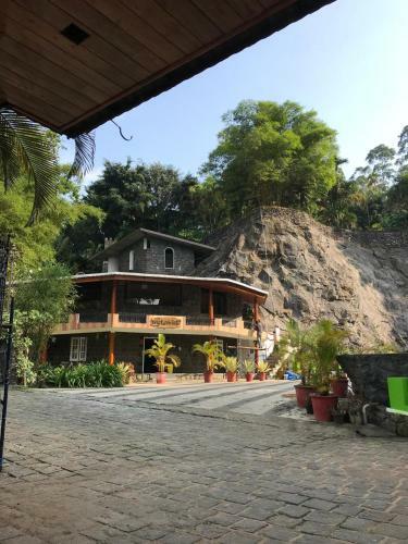 Hotel Wyte Mist Mountain Club