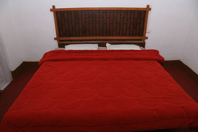 Prince Hotel Mallroad
