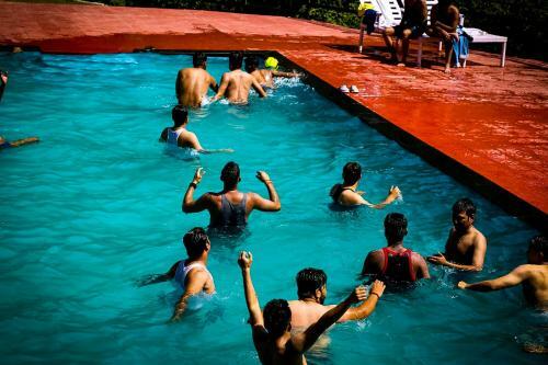 Hotel Jungle Pool Khurpatal
