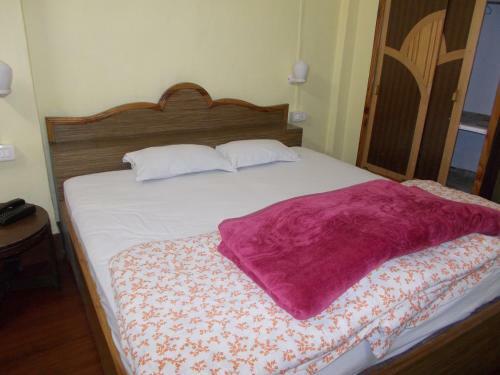 Hotel Relaxed Stay In A Breezy Building