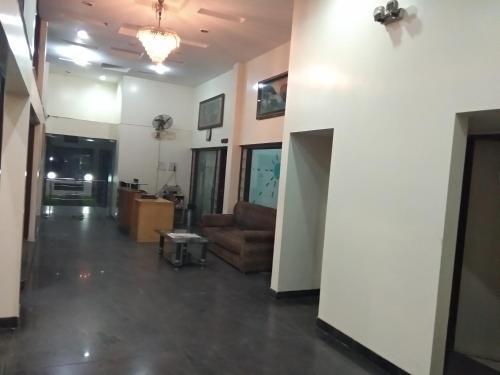 Hotel Jk Rooms 122 Shaheen-nr. Mahindra Co.-midc