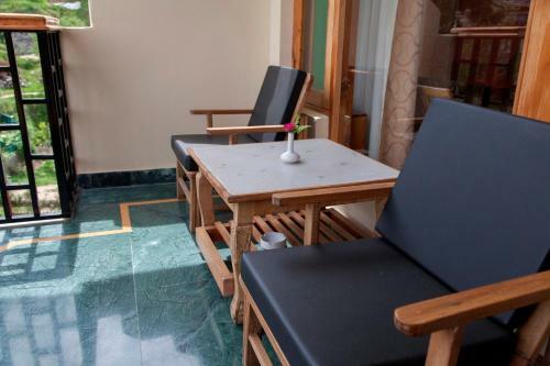 Hotel Naggar Delight