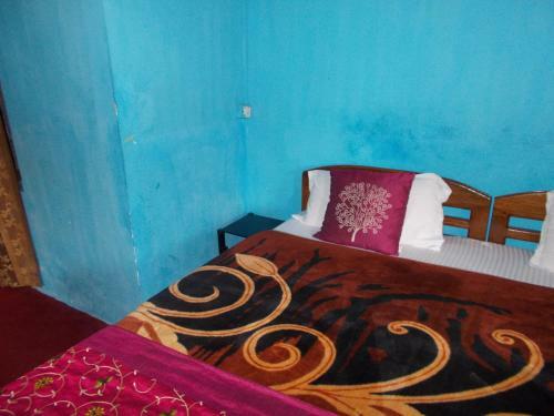Hotel Raj Mahal(100 Metres From Mall Road)