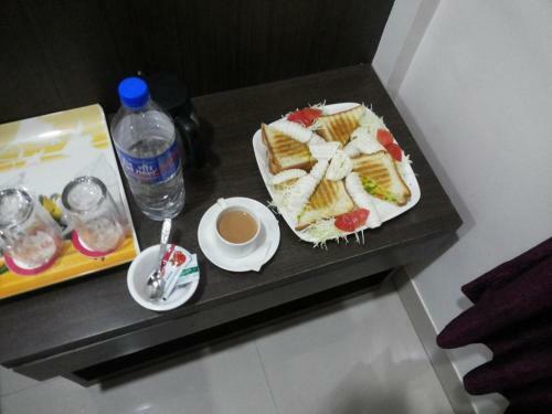 Jk Rooms 101 Hotel Asian Inn-nr. Empress Mall