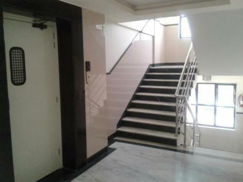 Jk Rooms 101 Hotel Asian Inn-nr. Empress Mall