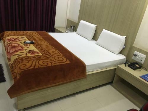 Jk Rooms 101 Hotel Asian Inn-nr. Empress Mall