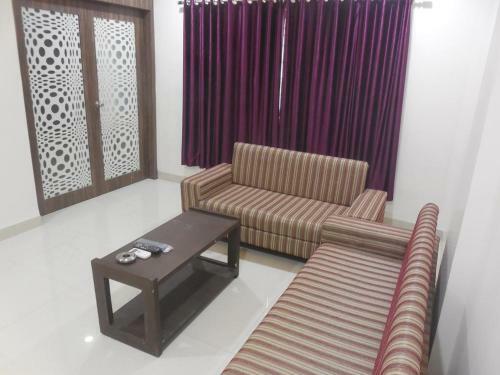 Jk Rooms 101 Hotel Asian Inn-nr. Empress Mall