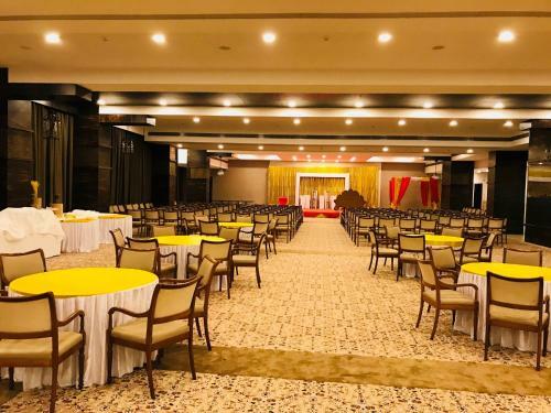 Regenta Central Hotel & Convention Centre Nagpur