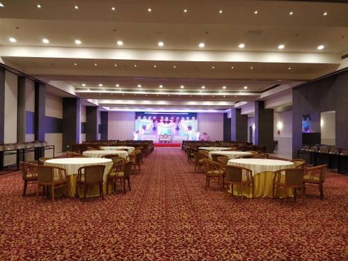 Regenta Central Hotel & Convention Centre Nagpur