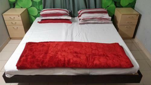 Bed & Breakfast Kk Service Apartments