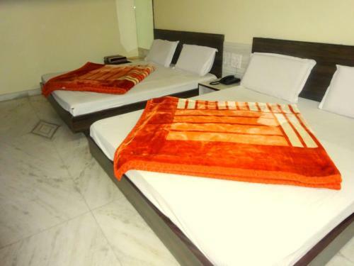 Hotel Shivansh Inn By Sky Stays