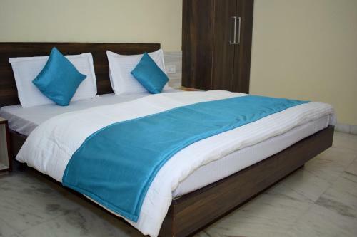 Hotel Shivansh Inn By Sky Stays