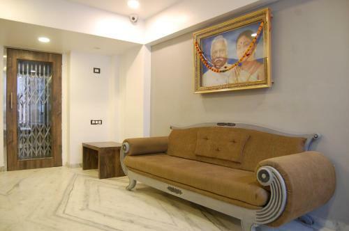 Hotel Sanmukh By Adamo