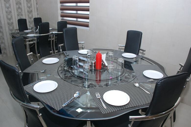 Hotel Shree Pratham Milan