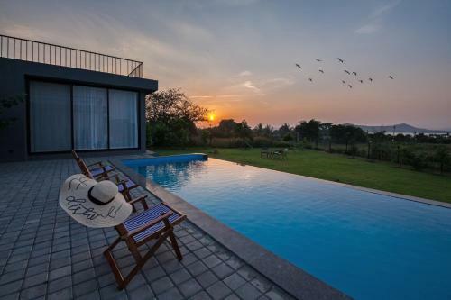 Casa Lake View Villa