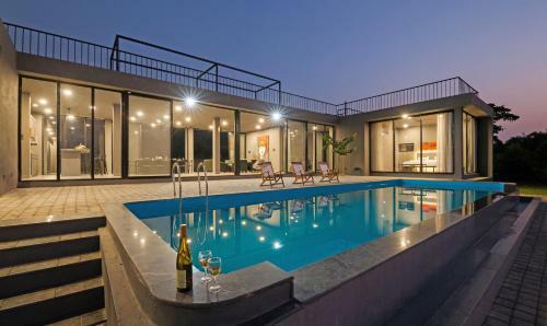 Casa Lake View Villa