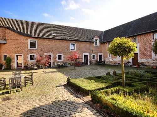 Hof Van Aken IV