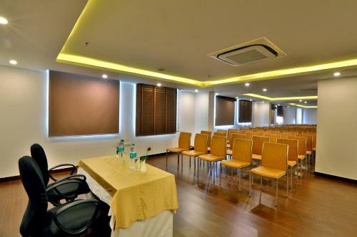 Hotel Starlit Suites