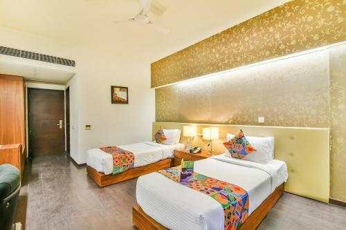 Fabhotel Prime Sage