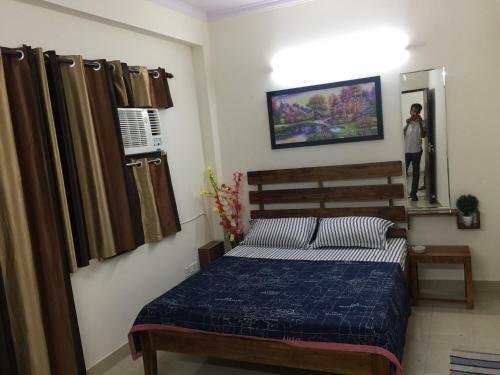 The Raveesh Service Apartment